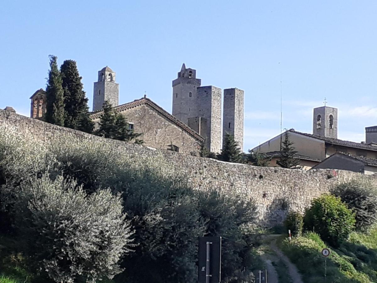 Sotto Le Mura Di Leonardo San Gimignano Exterior foto